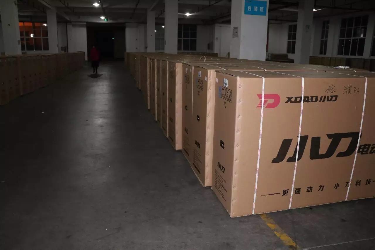 專(zhuān)業(yè)生產(chǎn)PVC護(hù)套、銅排、鋁排、新能源電池銅/鋁軟連接-人禾電子